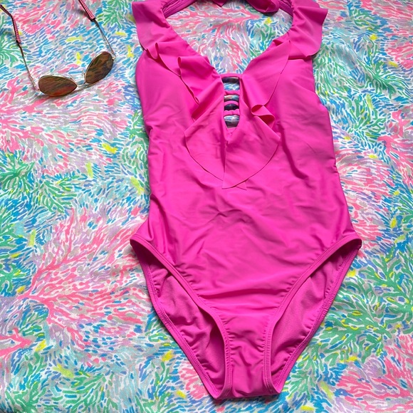 Pink ruffle one piece  open back suit size 6 new with tags bleu rod Beattie - Picture 1 of 10